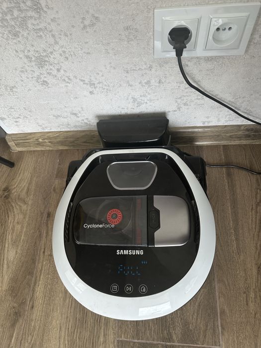 Робот пилосос Samsung