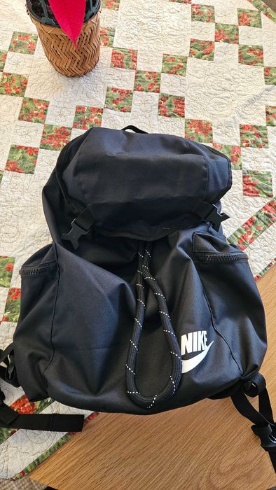 Kit mochila nike + boné under armour