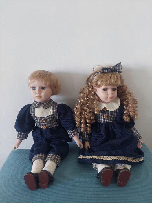 Bonecas de porcelana