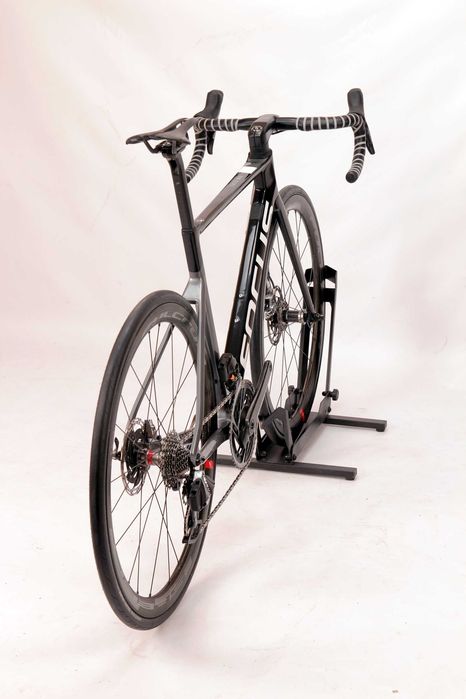 Rower szosowy FOCUS IZALCO Max Disc Sram RED AXS Ceramic Speed roz. M