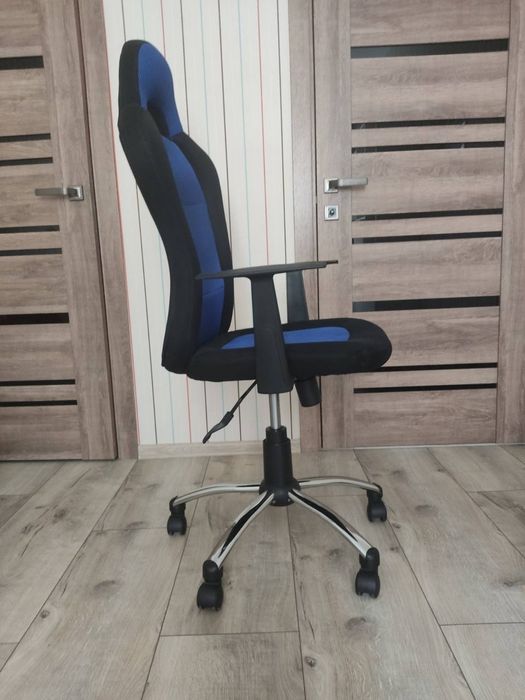 Крісло геймерське SNERTINGE чорний/синій