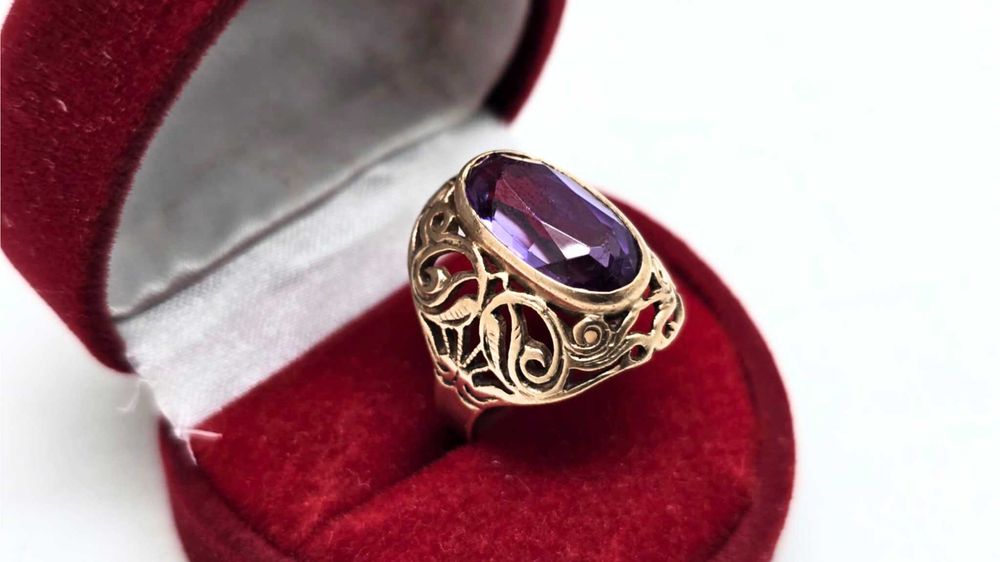 Piękny złoty pierścionek 583 - 6,45g - vintage - fioletowy kamień