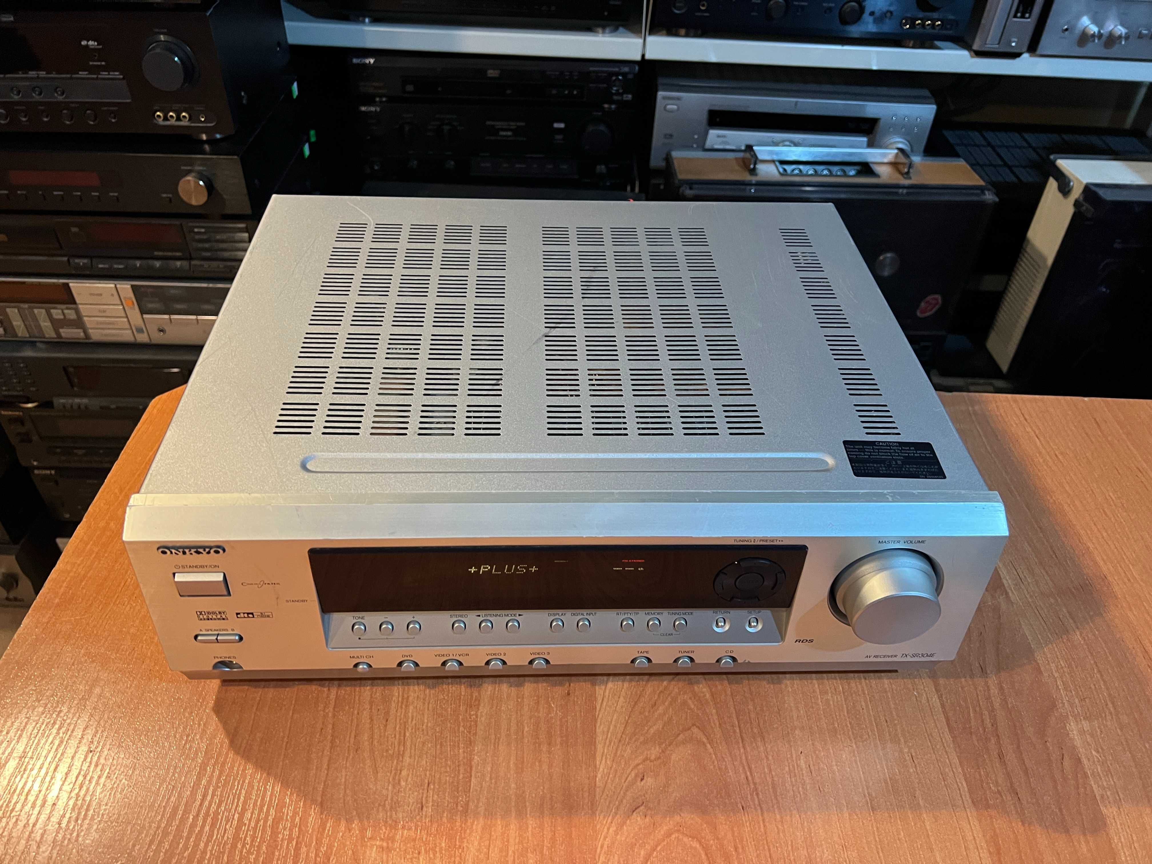 Amplituner kina domowego Onkyo TX-SR304E Audio Room