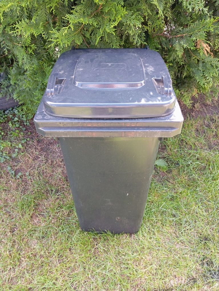 Kosz  kubeł na śmieci 120L