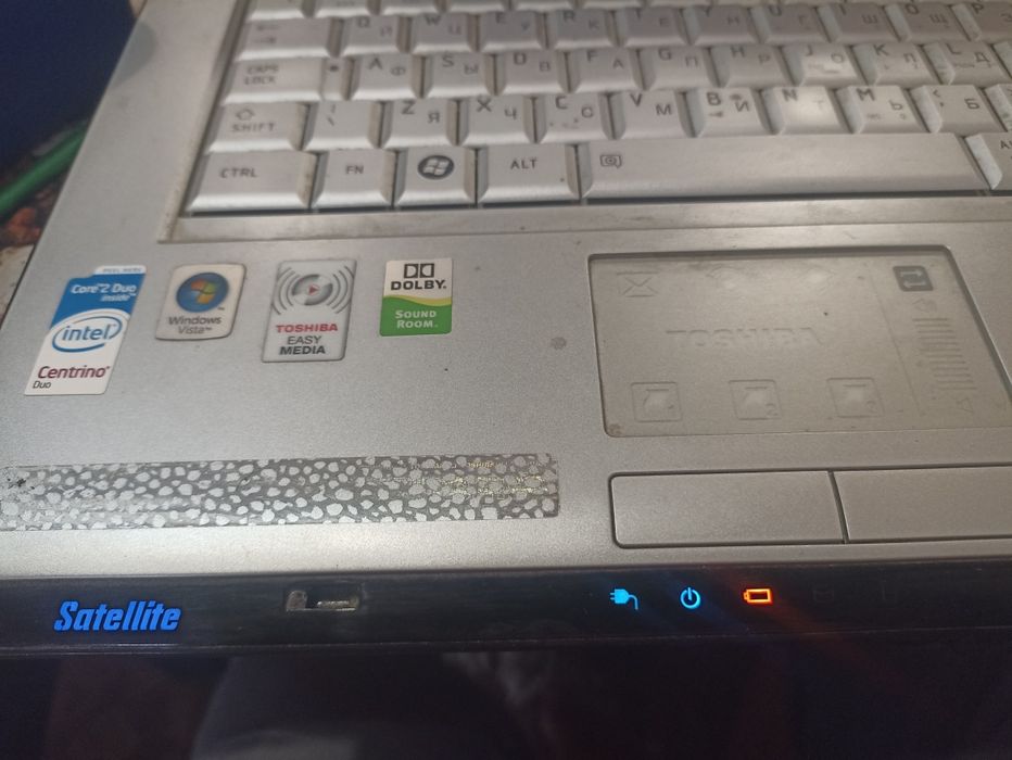 Ноутбук Toshiba Satellite A200-1IW без зарядки