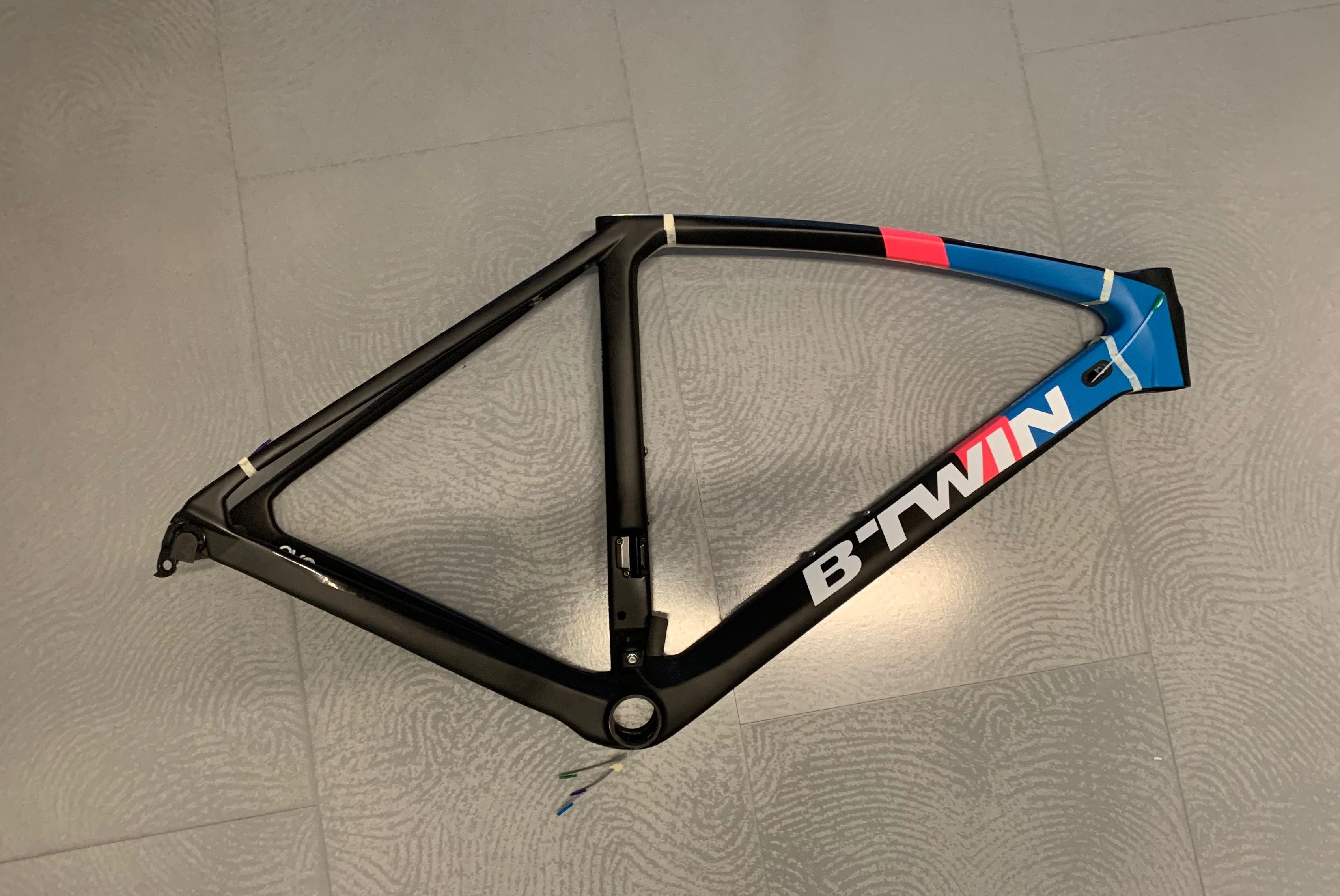 Nowa rama szosowa carbon BTWIN/Van Rysel Ultra CF rozm. XS