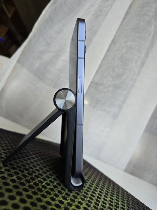 Notning phone 2 (12/512Гб)+2 чохла у подарунок (стан нового!)