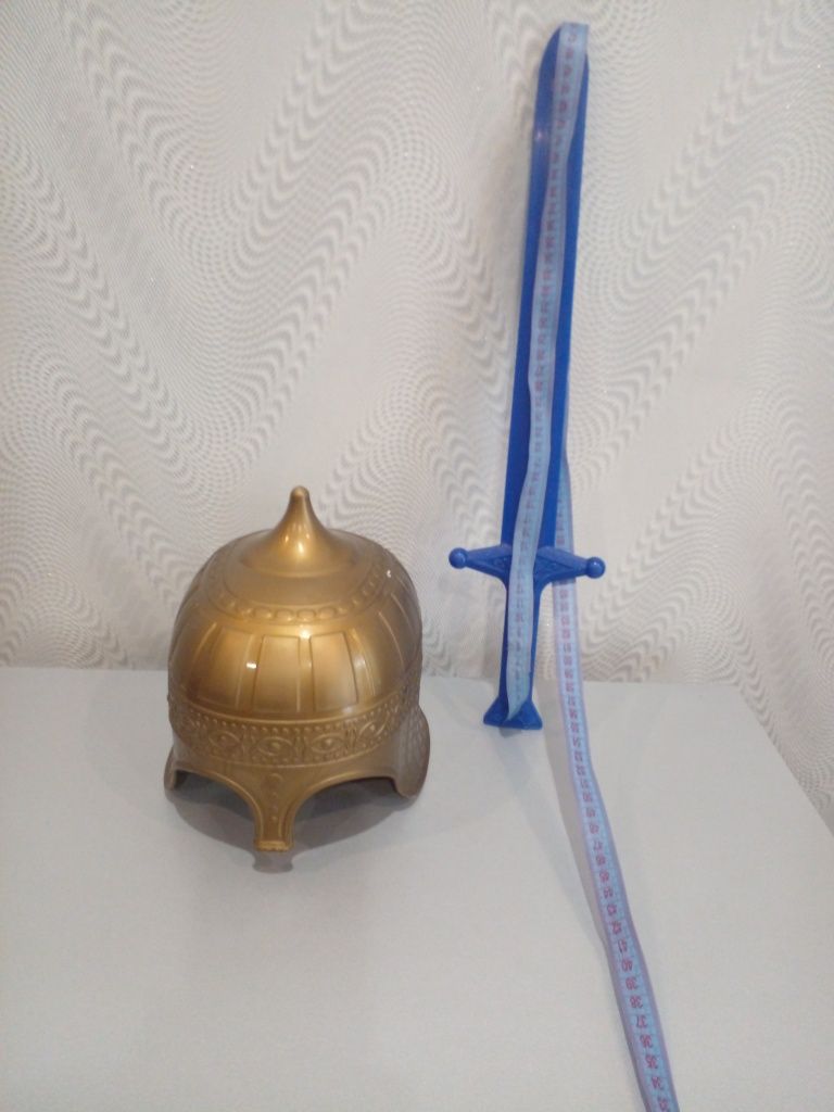 Шлем и меч богатыря для мушкитера игрушка