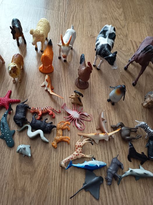Zestaw figurek zwierzątek
