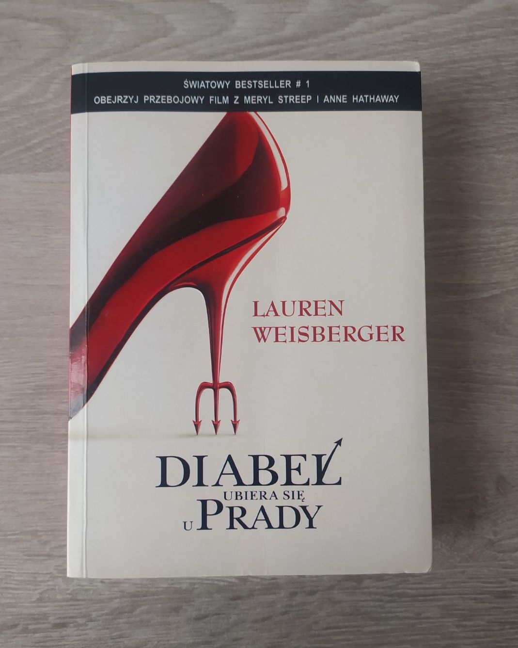 Książka Diabeł ubiera się u prady - Lauren Weisberger