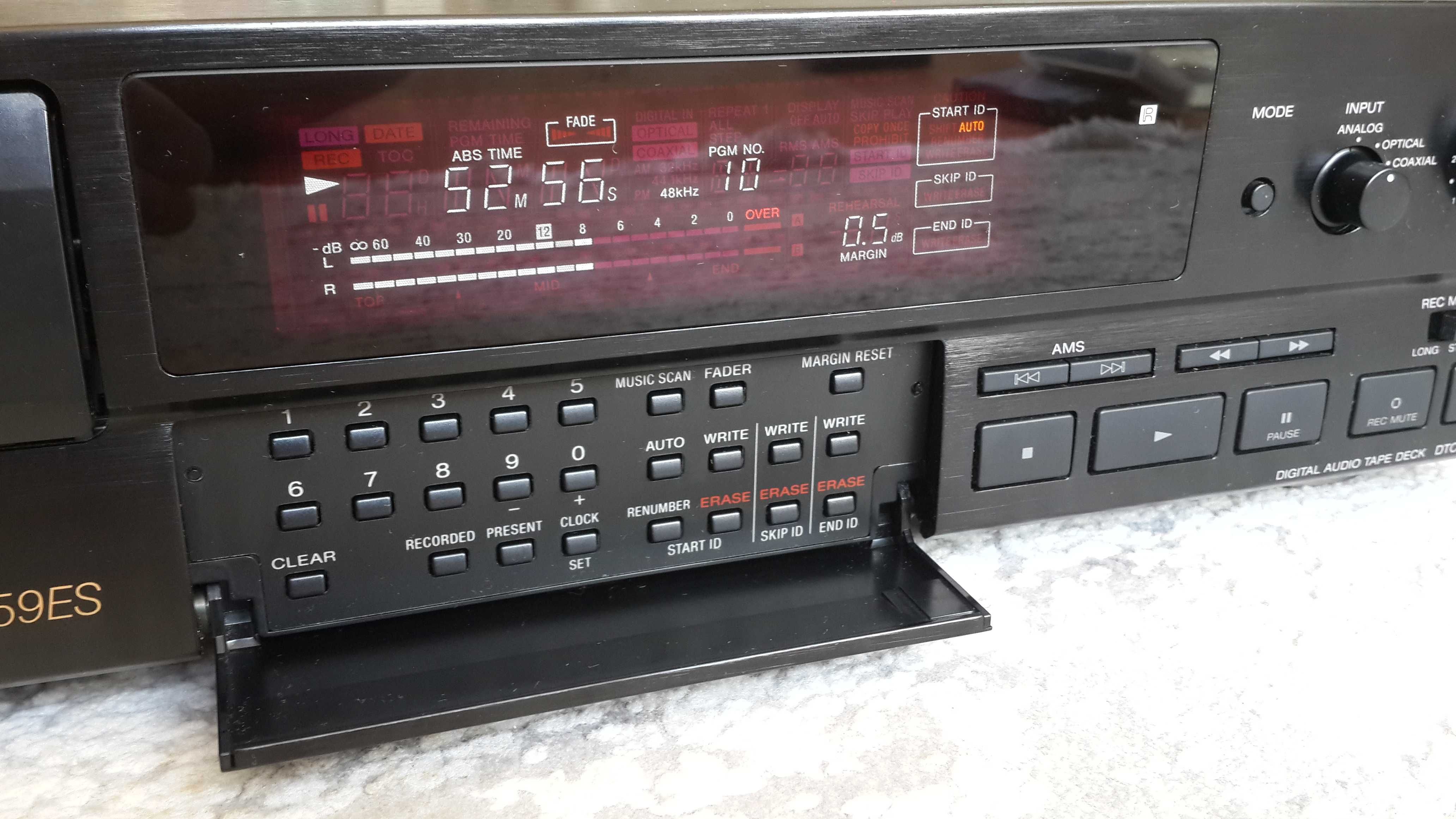 DAT дека Sony DTC-59ES