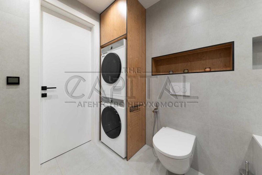 Продаж квартири з дизайнерським ремонтом, 3 спальні, Київ