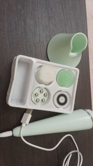 Электрическая щетка для лица Facial SPA