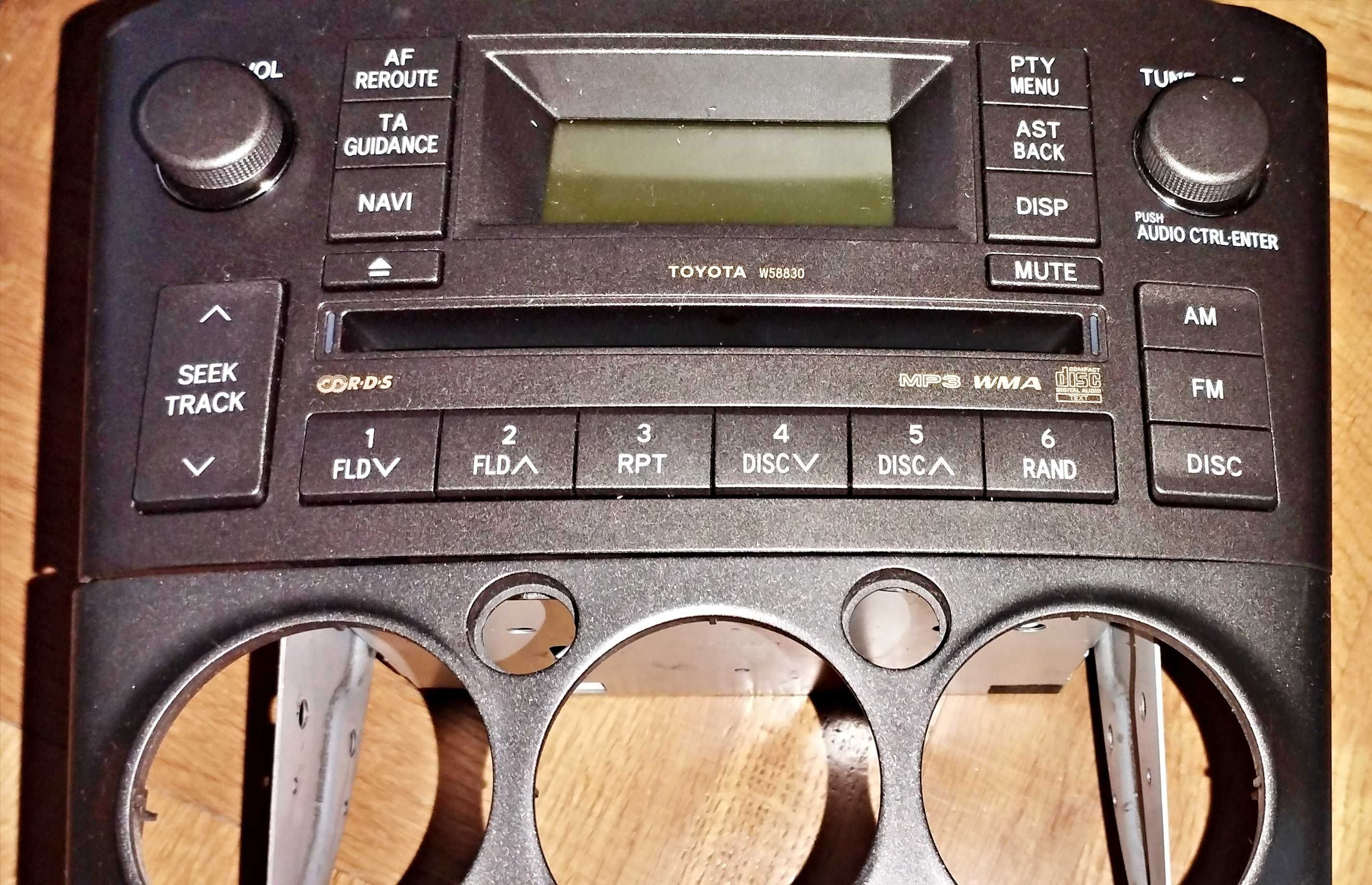 Radio Toyota Avensis t25