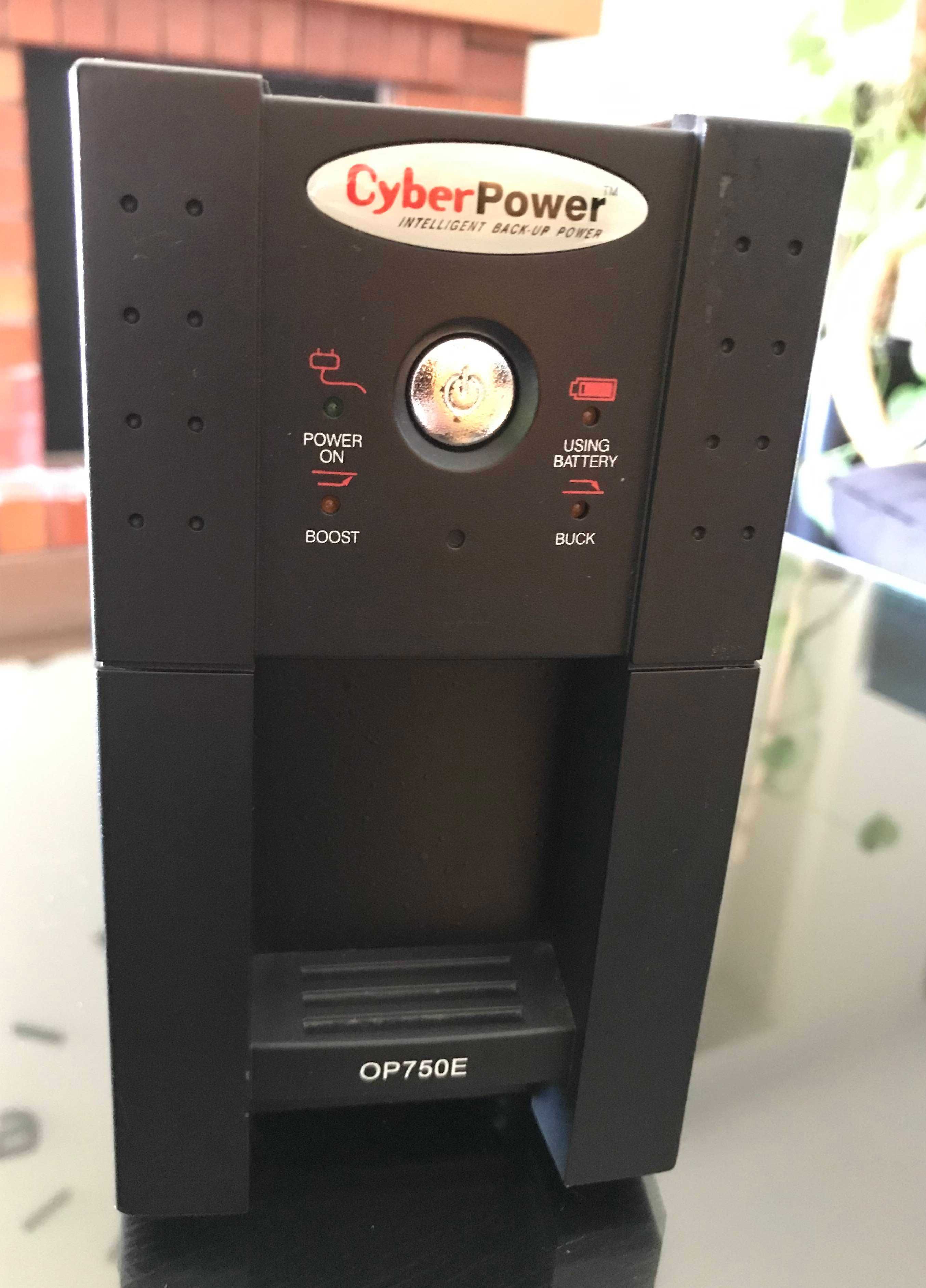 UPS CyberPower 450WT