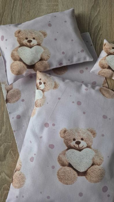 Pościel dla lalki do wózka łóżeczka kołyski 4 ellem miś z serduszkiem