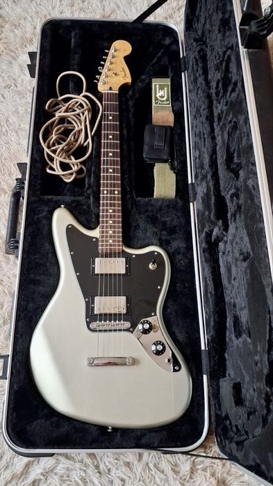 Fender Jaguar Blacktop + кейс