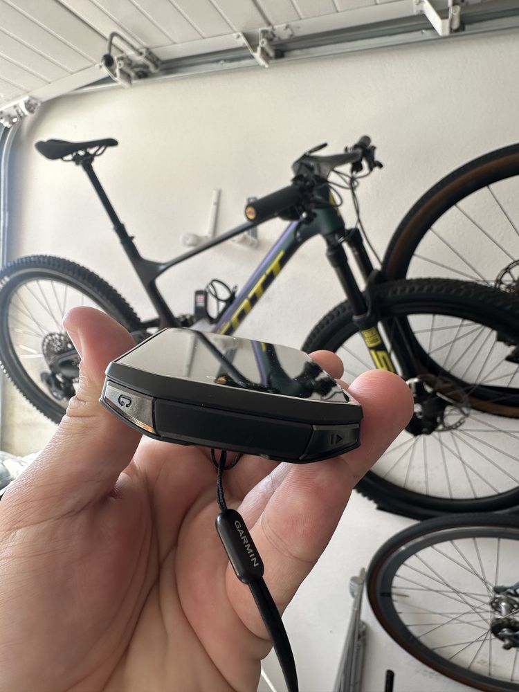 Garmin Edge 1050 com garantia