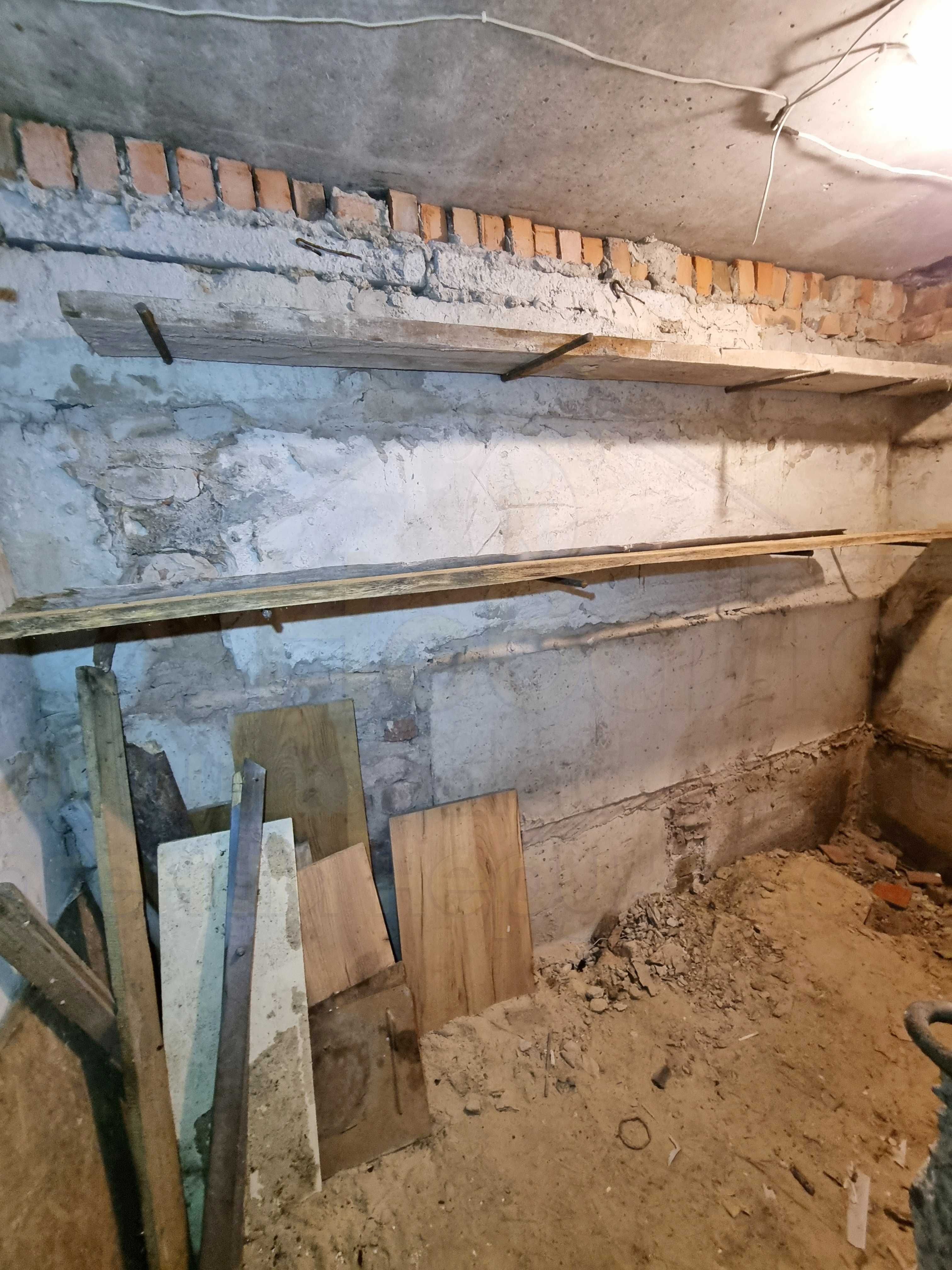 Великий капітальний гараж з ямою 25м2 в районі Роддому(АК №45)-KI