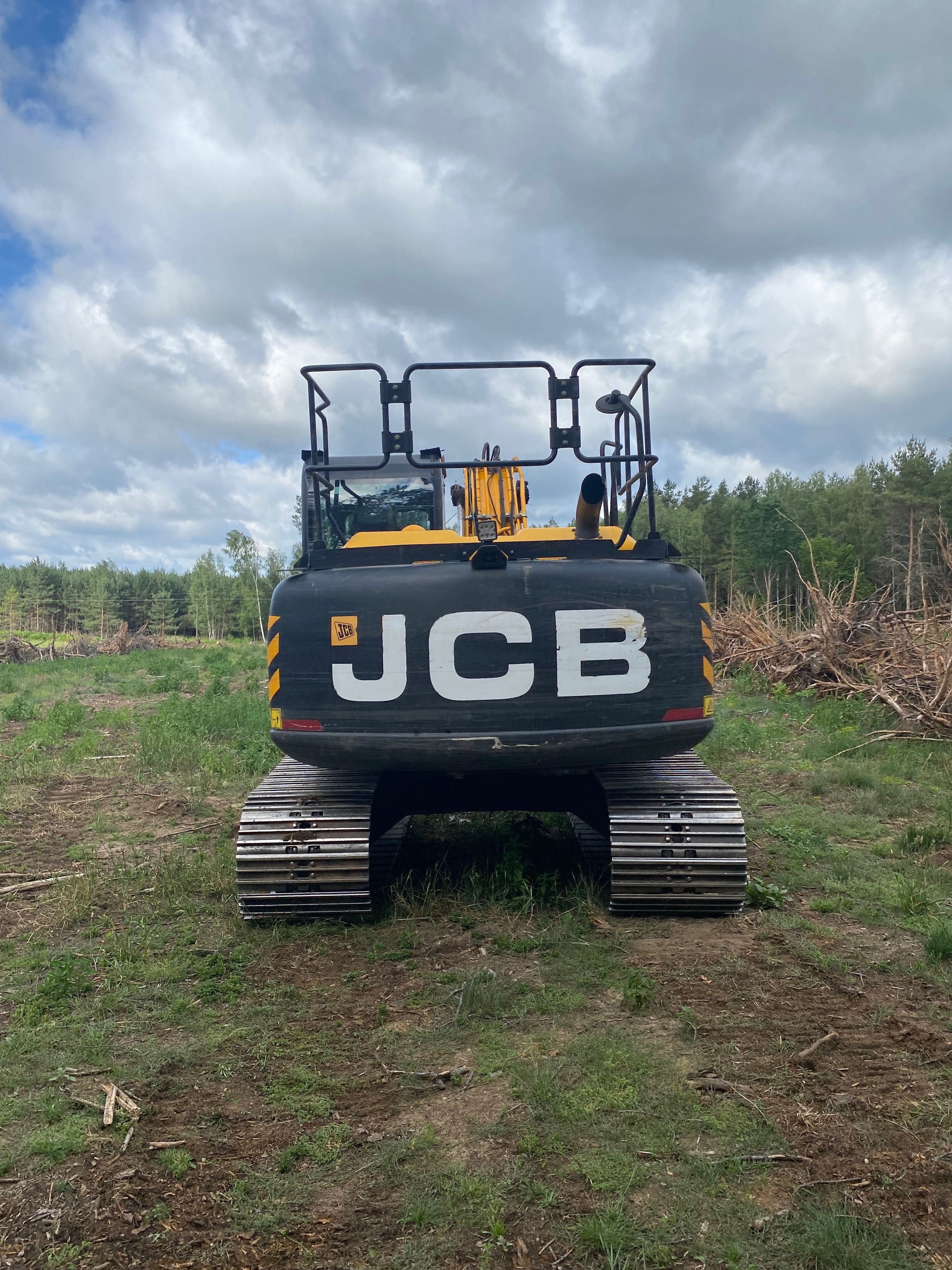 Koparka JCB JS 131 + Głowica ściankowa