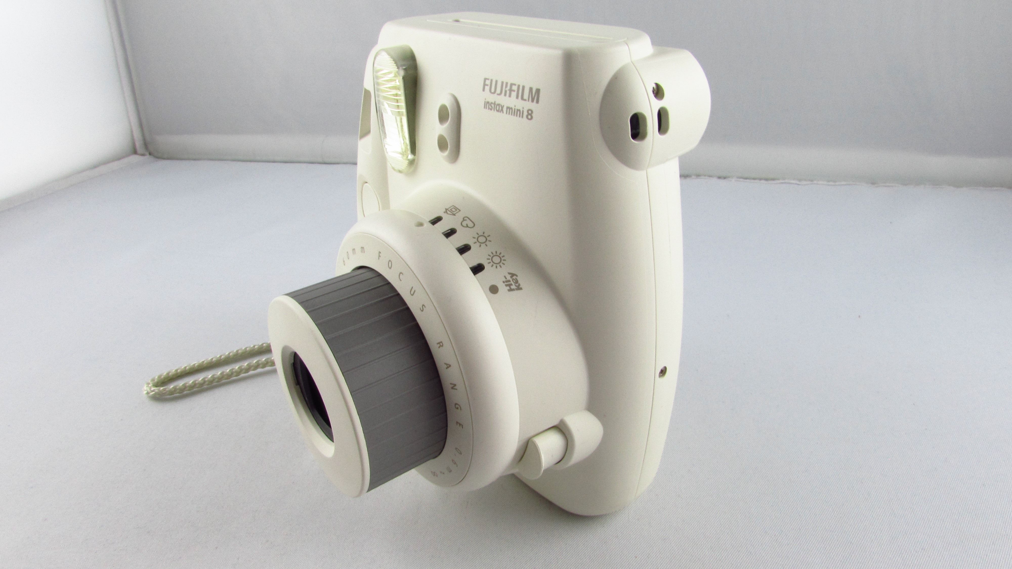 FUJIFULM - Instax Mini 8 Aparat Natychmiastowy Biały
