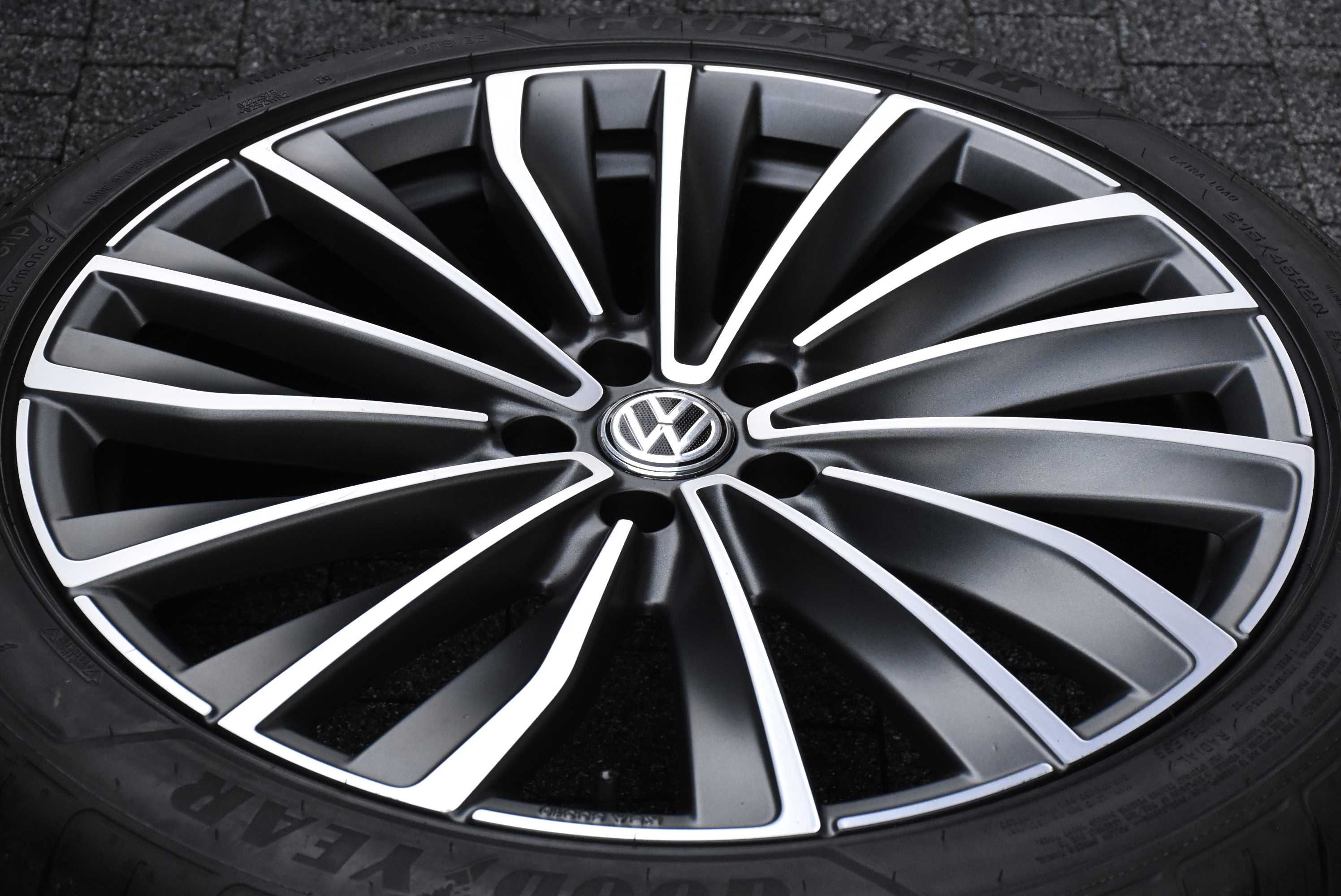 Nowe DEMO VW ID.3 ID3 ID 3 20" OEM Goodyear electric
