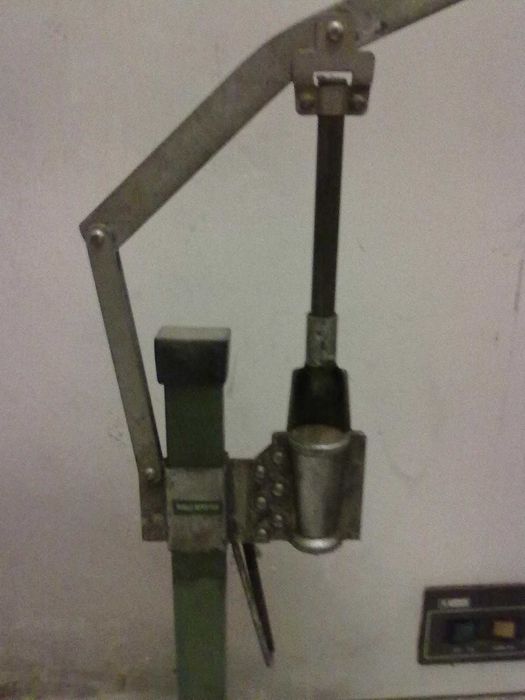 Engarrafador de rolhas de cortiça antigo