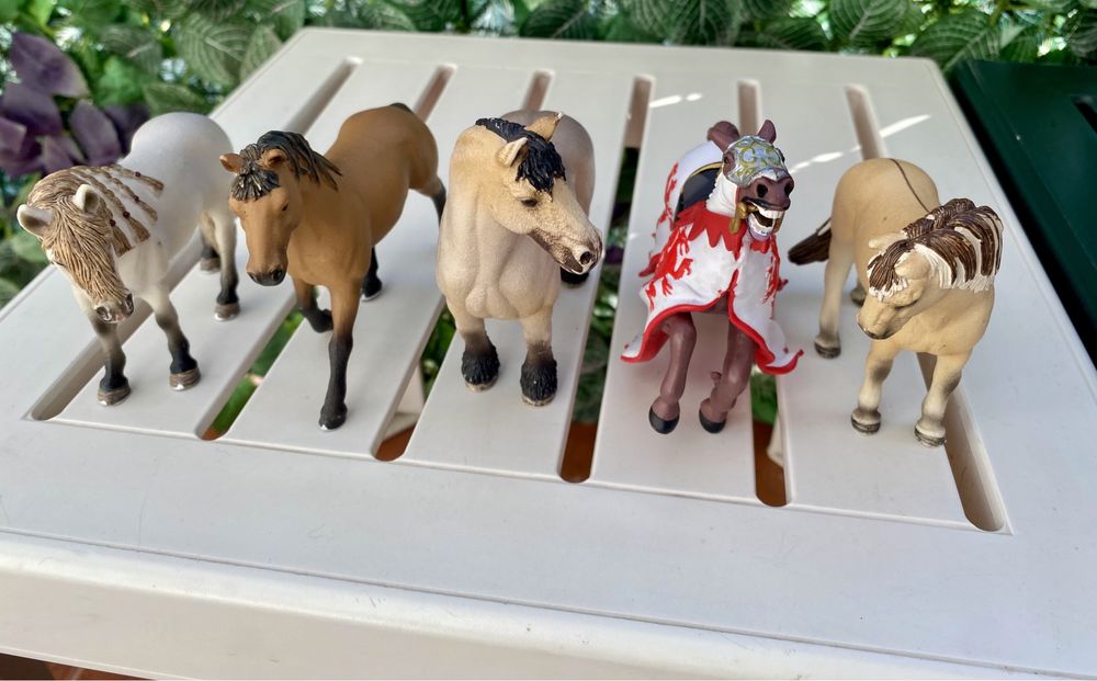 Figuras Animais Schleich e outros em ótimo estado