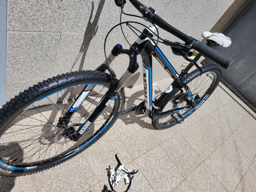 Vendo bicicleta Trek roda 29 tamanho M