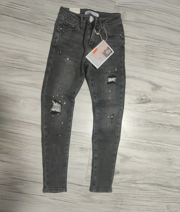 M.Sara                                              .