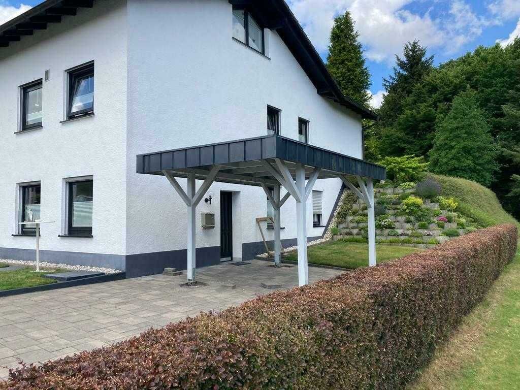 Jednostanowiskowa wiata z drewna  - Hockenheim