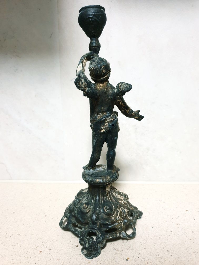 Antigo castiçal Sec. XIX com anjo em metal de fundição