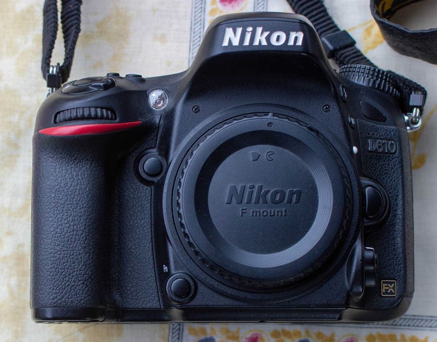 Продам Nikon D610 в гарному стані,з пробігом 68034