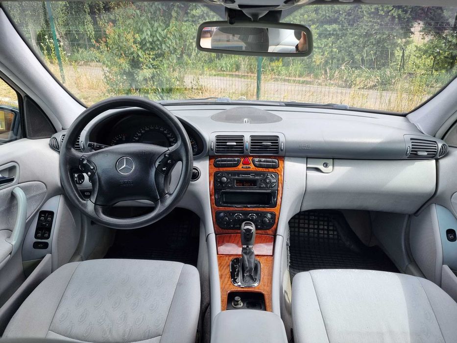 Продам Mercedes-Benz C-Class 2001. Можна в розстрочку, під викуп.