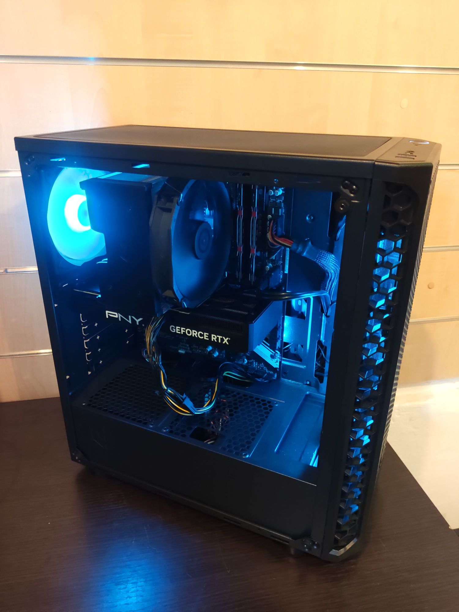 Ryzen 7 5800X,LED Komputer Do Gier, RTX 4070, 16 GB, 1 TB SSD,Win 11