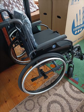 Wózek inwalidzki plus poduszka przeciwodlezynowa