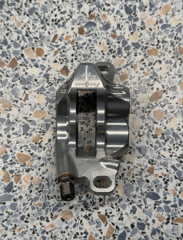 Zacisk hamulcowy Hope RX4+ hamulec NOWY! Post mount Shimano