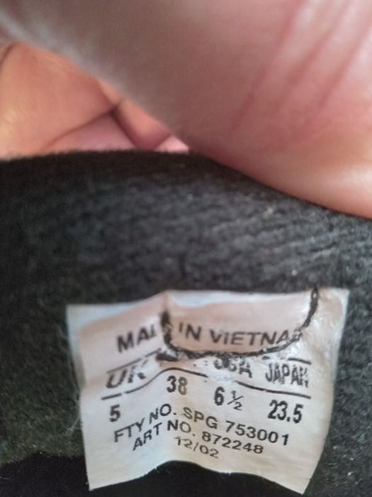 Кросівки і для міста, і для подорожі