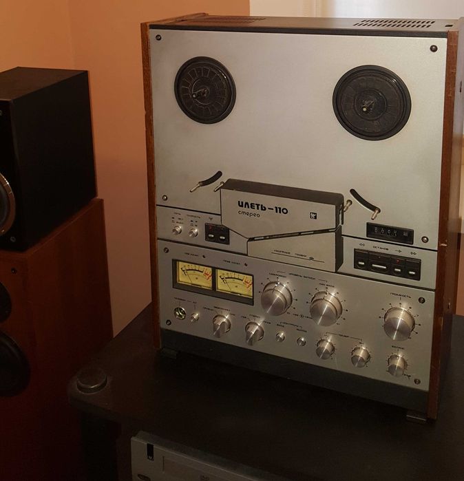 Магнитофон катушечный стерео