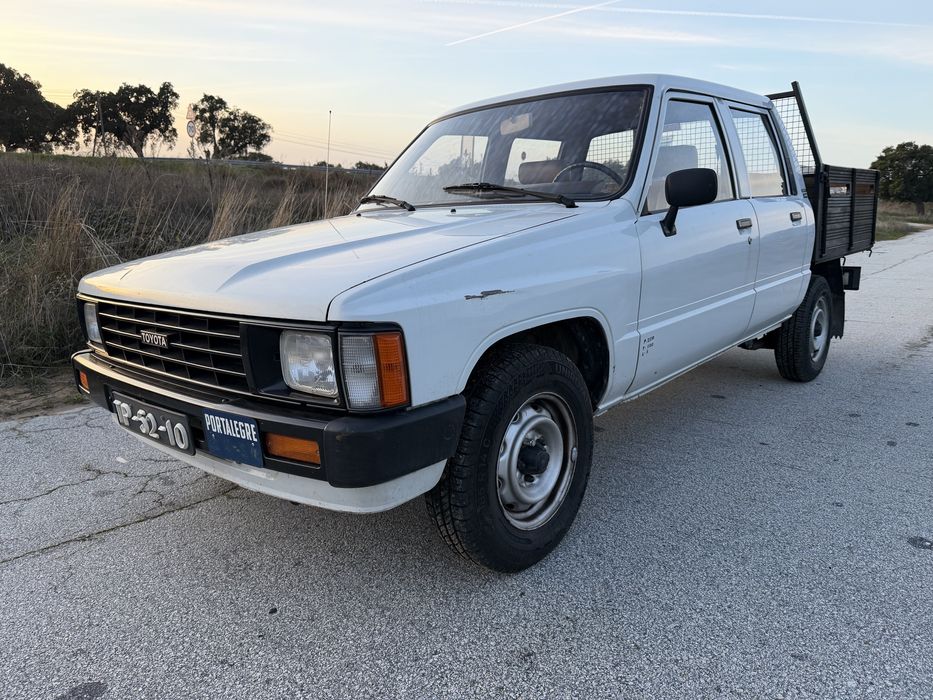 Toyota Hilux 48000kms Nacional 4x2 5 lugares