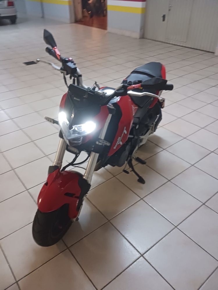 Beneli tnt 125, optimo estado com muito poco uso. Revisoes feitas, prn