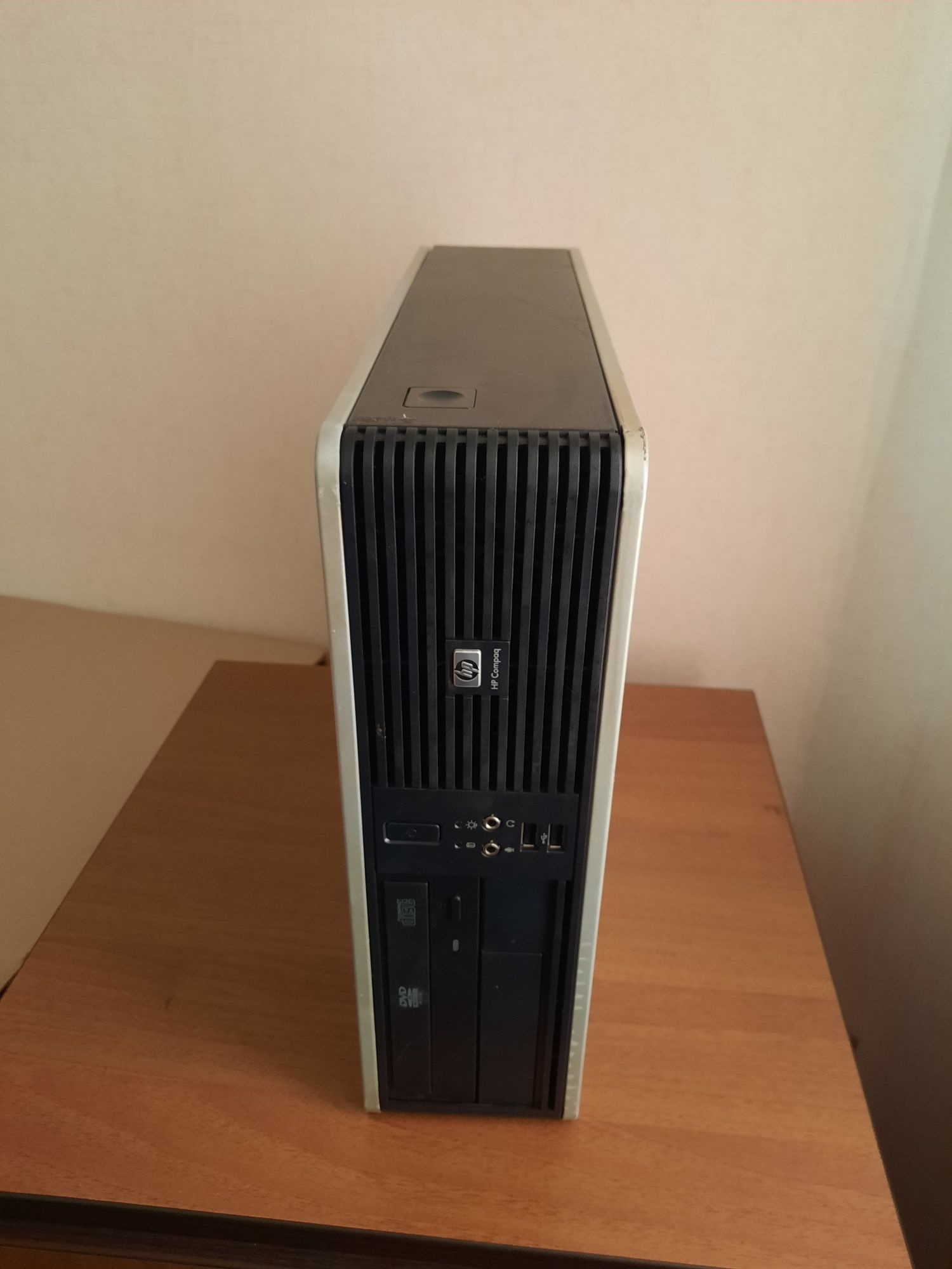 Стационарный компьютер HP  Intel Core 2 DUO E7500 / 2 Гб / 80 Гб