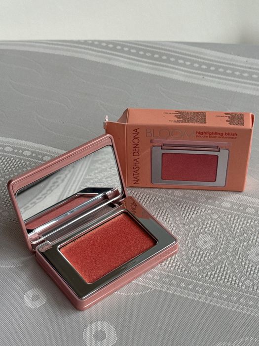 Natasha Denona румʼяна