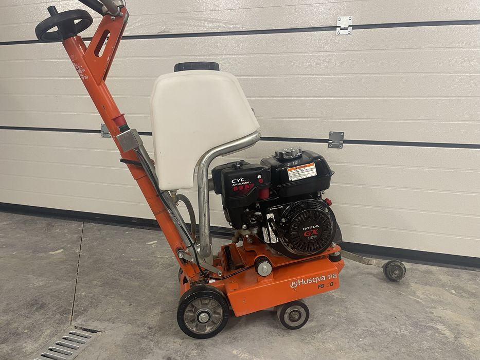 Piła Przecinarka jezdna HUSQVARNA FS305 jak Nowa  ze Szwecji 2020r