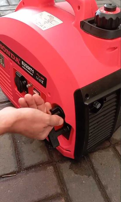 Бензиновый инверторный генератор HONDA EU20IT1
2.0/2.2 кВт