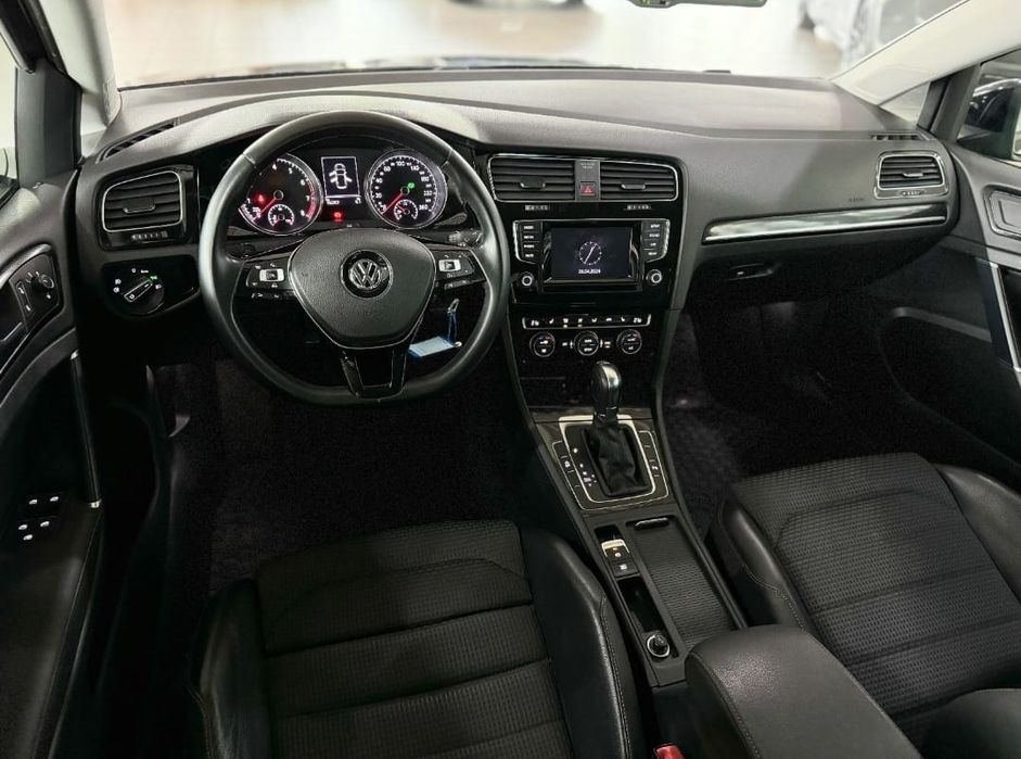 VW Golf  1.4 TSI, DSG, cx aut., Highline, Xenon