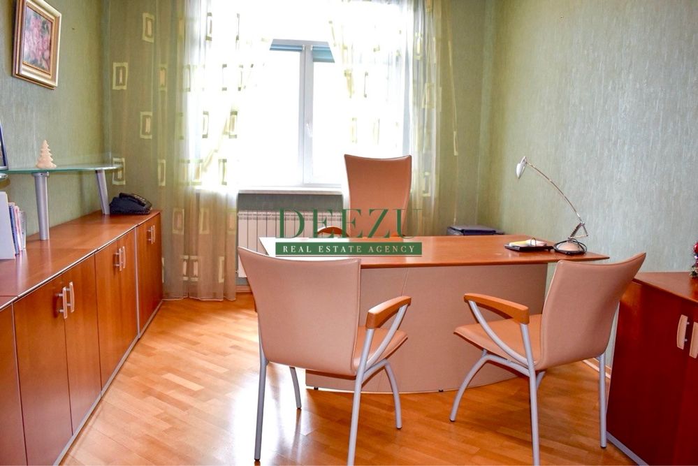 Оренда 3-х кімнатної квартири 200 м2 вул. Антоновича 140
