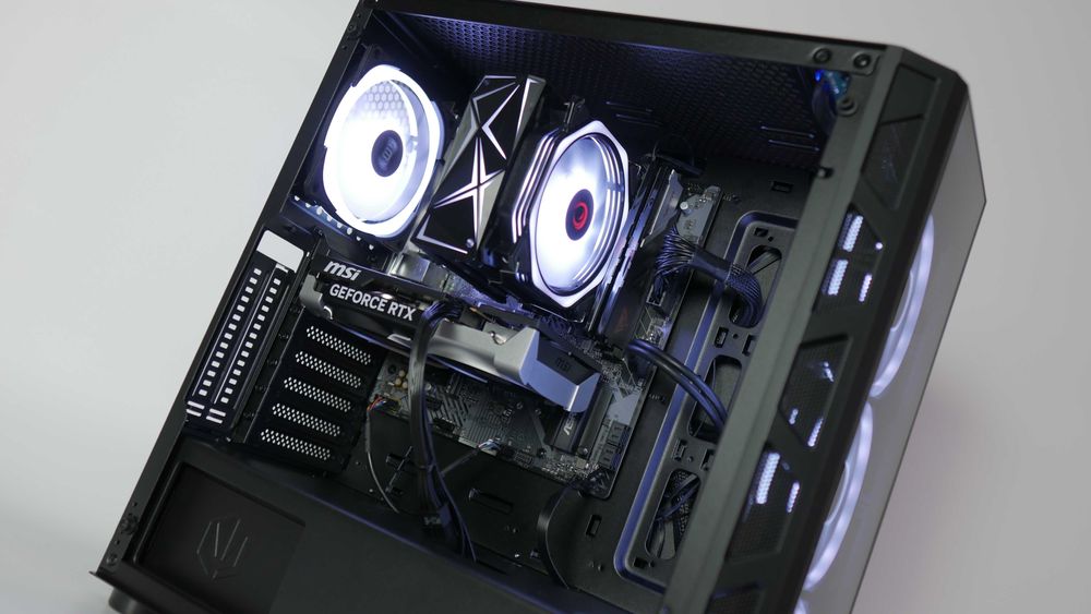 Komputer gamingowy Ryzen 5 8400f / 32gb DDR5 / 1tb / RTX 5060 FV