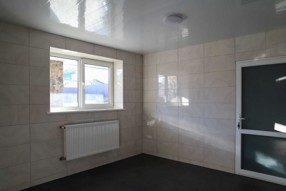 Будинок з сучаним ремонтом та технікою під представництво, офіс