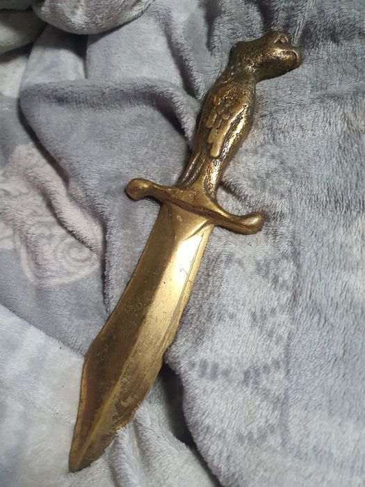 Nóż mosiężny piękny